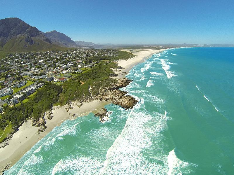 Hermanus Beach Villa Экстерьер фото